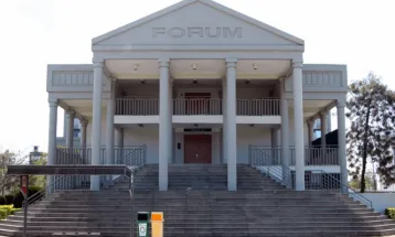 Homem é condenado a 39 anos por feminicídio da esposa um dia antes do divórcio em Criciúma