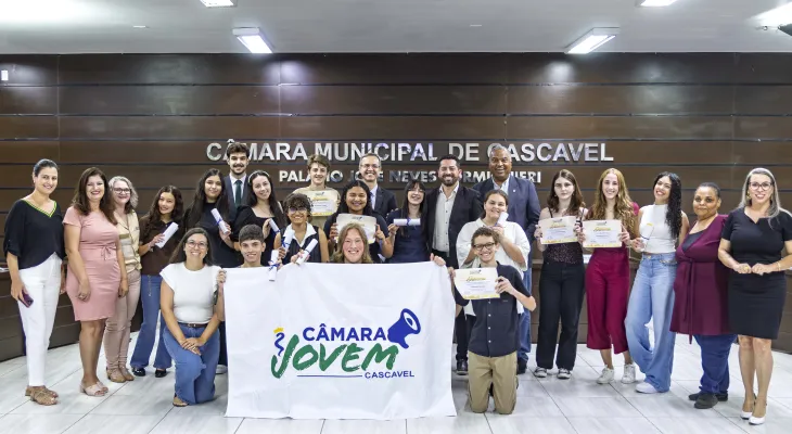 Cidadania em foco: Vereadores jovens concluem mandato em cerimônia oficial