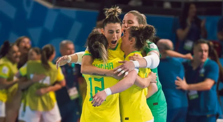 Brasil vence a Espanha e está na final da Copa do Mundo