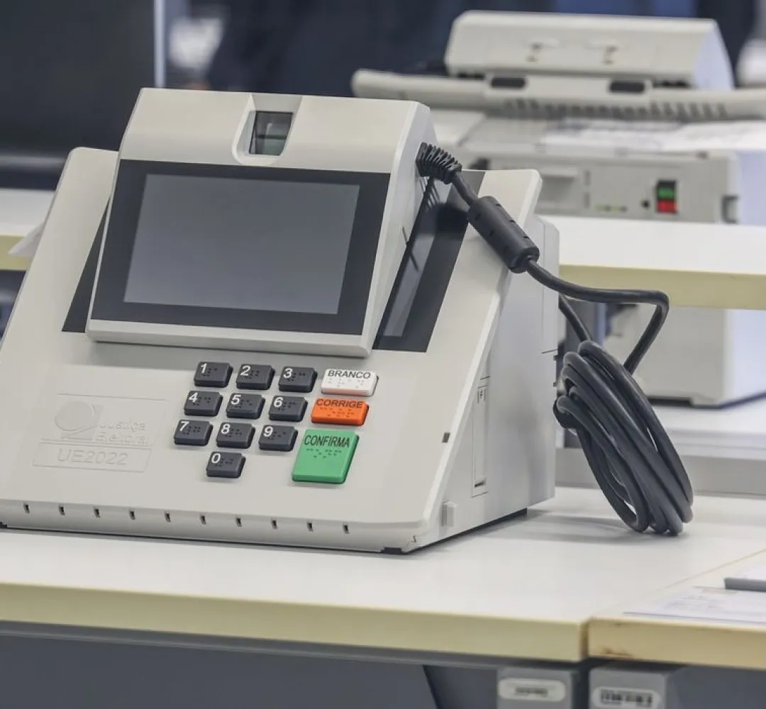 “Urna eletrônica acabou com a fraude eleitoral”, afirma Cármen Lúcia nos 30 anos do sistema