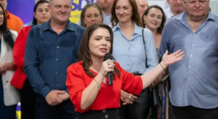 Ex-prefeita de Santa Terezinha de Itaipu tem licença revogada e deve voltar à Prefeitura