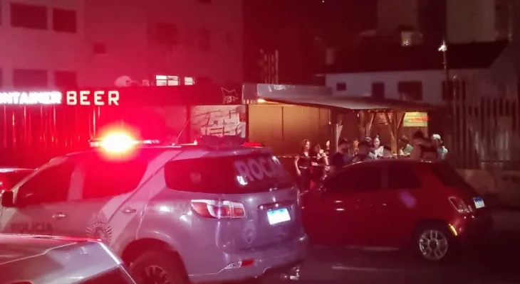 Homem é morto a tiros dentro de comércio no Centro de Cascavel