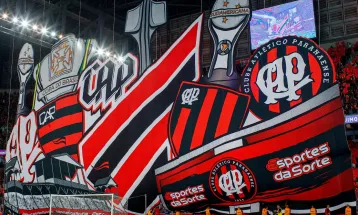 Athletico amplia vantagem e tem a maior torcida de Curitiba, diz nova pesquisa