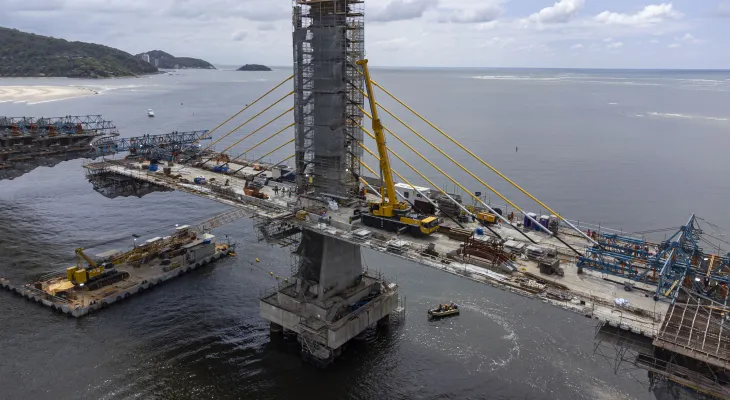 Com grande avanço no trecho estaiado, Ponte de Guaratuba chega a 85% de execução