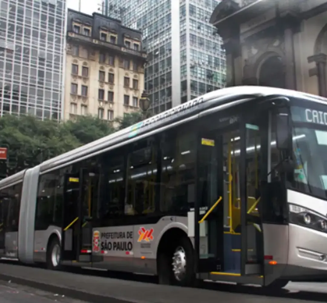 Greve parcial de motoristas de ônibus provoca caos no trânsito de São Paulo