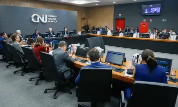 CNJ aposenta três desembargadores por propina