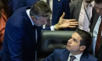 Arthur Lira critica gestão de Hugo Motta após punição a Glauber Braga, dizem deputados