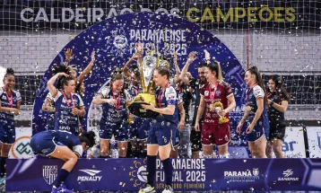 Faltam dois jogos para o tri do Stein na Liga Feminina de Futsal