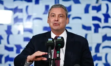 Líder do PT ameaça judicializar PL da Dosimetria se Senado não devolver texto à Câmara