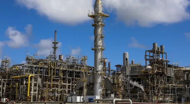 Petrobras renova contratos de quase R$ 100 bi com a Braskem