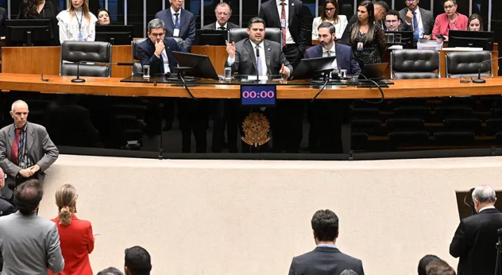 Congresso aprova Orçamento de R$ 6,5 trilhões e R$ 61 bilhões em emendas
