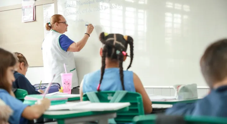 Prefeitura de Cascavel abre teste seletivo para 50 vagas de professor temporário