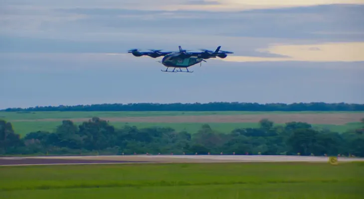 Eve, da Embraer, faz primeiro voo do protótipo de 