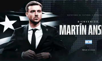 Botafogo anuncia contratação do técnico Martín Anselmi