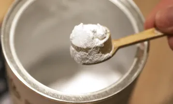 Em apenas um mês, importação de leite em pó cai pela metade no Paraná