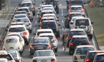 Venda de veículos cresce 4,1% em fevereiro com impulso de programas federais; veja dados