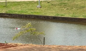 Mulher deixa hospital, cai em lago e morre afogada em Ibema