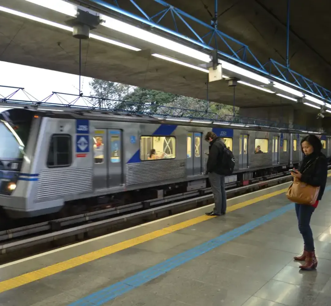Governo de SP anuncia aumento nas passagens de metrô e de trens
