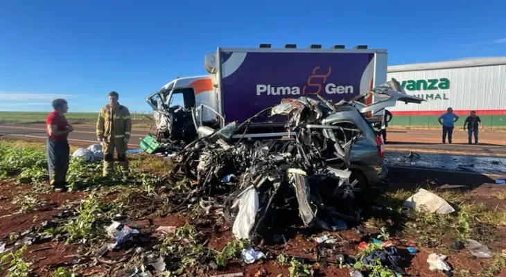 Acidente na PR-170 mata seis pessoas da mesma família em Rolândia