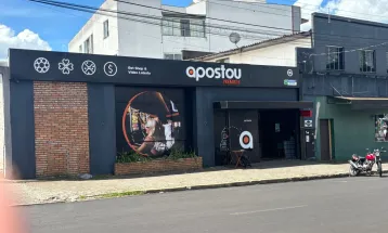 “Minicassinos” no Paraná operam na fronteira da legalidade e movimentam milhões