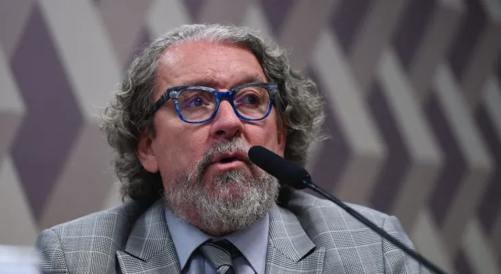 Kakay diz que Lava Jato e Sérgio Moro pressionaram clientes a trocar de advogados e denuncia cooptação na advocacia