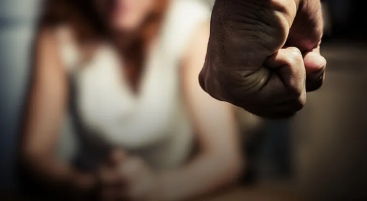 Lei Maria da Penha amplia proteção e expõe violência contra idosas