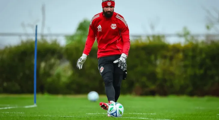 São Paulo anuncia a contratação do goleiro Carlos Coronel