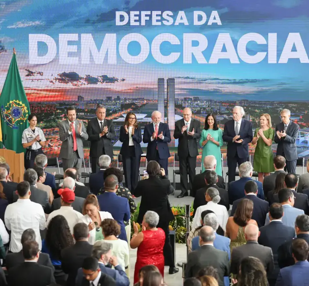 Lula veta integralmente PL da Dosimetria