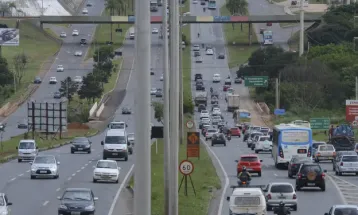 Argentina mantém limite de 130 km/h em rodovias duplicadas
