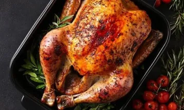 Receitas com frango: torta cremosa, sobrecoxa assada e frango com arroz aromático