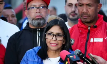 Delcy agradece a Lula e ao povo brasileiro por apoio e solidariedade