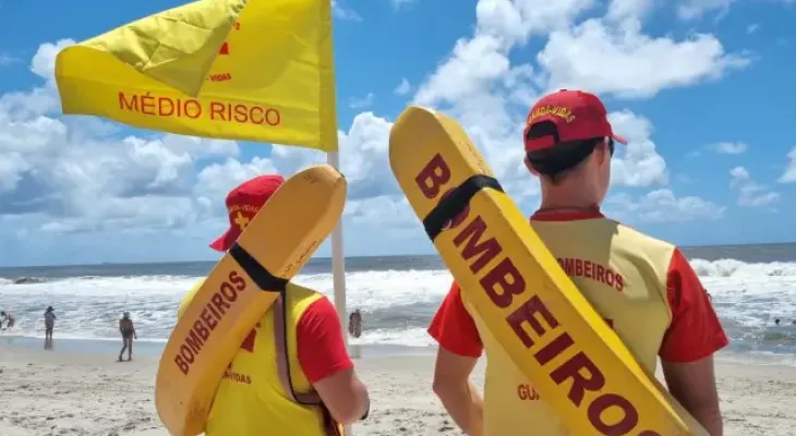 TCE-PR indica ao Estado melhorias no serviço de salva-vidas no Litoral durante temporada