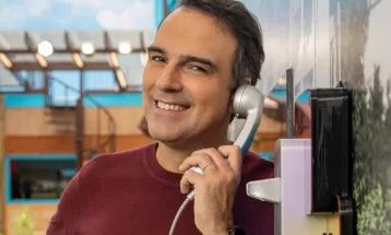 Participante da Casa de Vidro desiste e BBB26 estreia com desfalque no grupo Pipoca