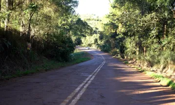 Prefeitura autoriza licitação para pavimentação de estrada que liga São João do Oeste à BR-277