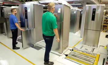 Comércio do Paraná cresce 2,4% em 2025, puxado por eletrodomésticos e vestuário