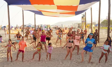 Postos fixos do Verão Maior Paraná ultrapassam 885 mil atendimentos em 14 dias