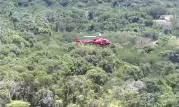 Helicóptero cai na zona oeste do Rio e deixa três pessoas mortas