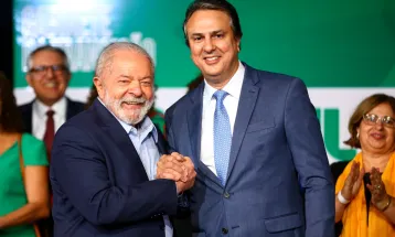 Piso do magistério sobe para R$ 5.130,63 após MP assinada por Lula