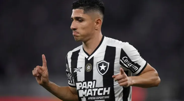 Savarino confirma acerto com o Fluminense e não atua mais pelo Botafogo