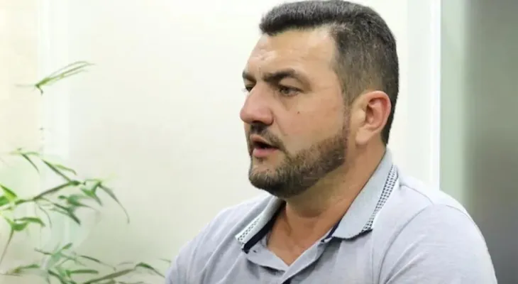 Filhos de prefeito de Marechal são encontrados sozinhos durante a madrugada em escola durante espera por matrícula