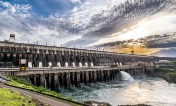 Itaipu repassa R$ 1,3 bilhão em royalties ao Brasil em 2025