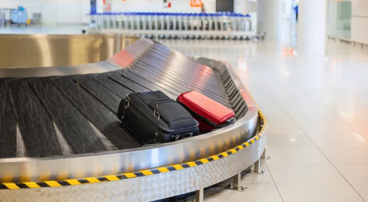 Mala perdida, direito garantido: Justiça decide que devolução no prazo não livra companhia aérea de indenização