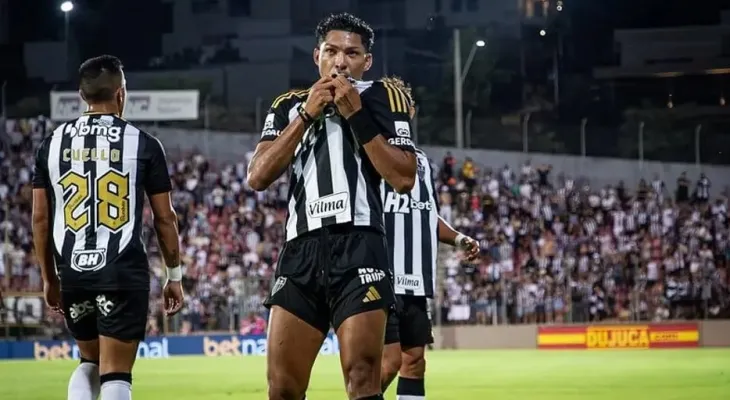 Corinthians negocia e está próximo de acertar com Rony, do Atlético-MG