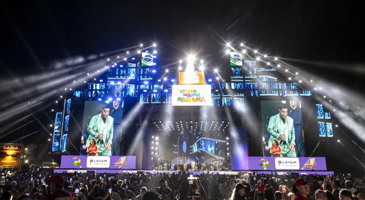 Raça Negra arrasta multidão e bate recorde de público no Litoral do Paraná