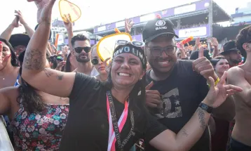 Show de Gusttavo Lima em Matinhos mobiliza fãs que viram a noite na areia