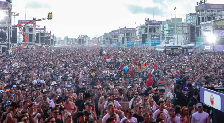 Show de Gusttavo Lima em Matinhos reúne 265 mil pessoas e entra para a história do Verão Maior