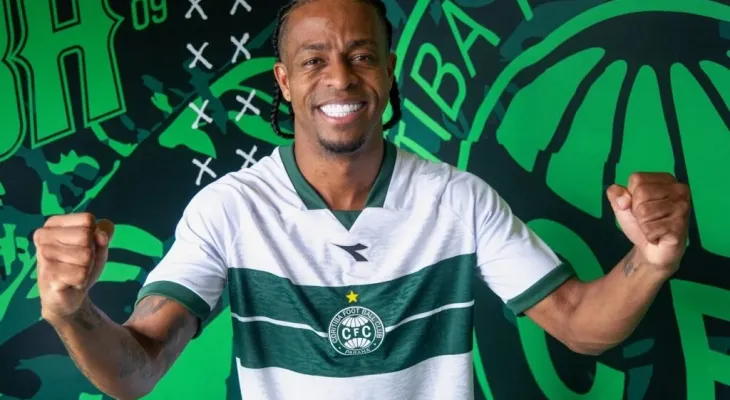 Coritiba anuncia Keno por empréstimo
