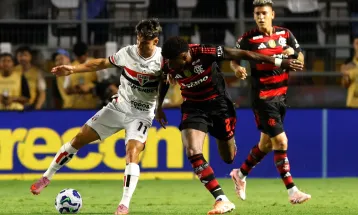 São Paulo encara o Flamengo e inicia o Brasileirão em crise