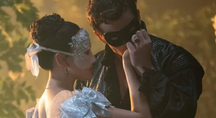 Bridgerton volta com novo olhar sobre intimidade e quebra tabus da era Regência