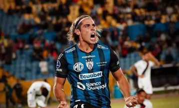 Vasco negocia contratação de Claudio Spinelli e prepara nova oferta ao Del Valle